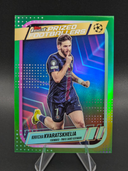 2026 Topps Finest Khvicha Kvaratskhelia Prized Footballers Green 68/99 #PF-22 Paris Saint-Germain