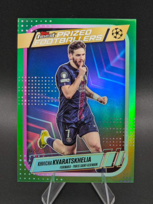 2026 Topps Finest Khvicha Kvaratskhelia Prized Footballers Green 68/99 #PF-22 Paris Saint-Germain